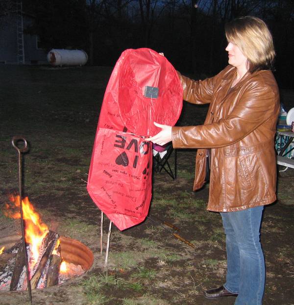 Unfoldinng the 'Love' Sky Lantern 2
