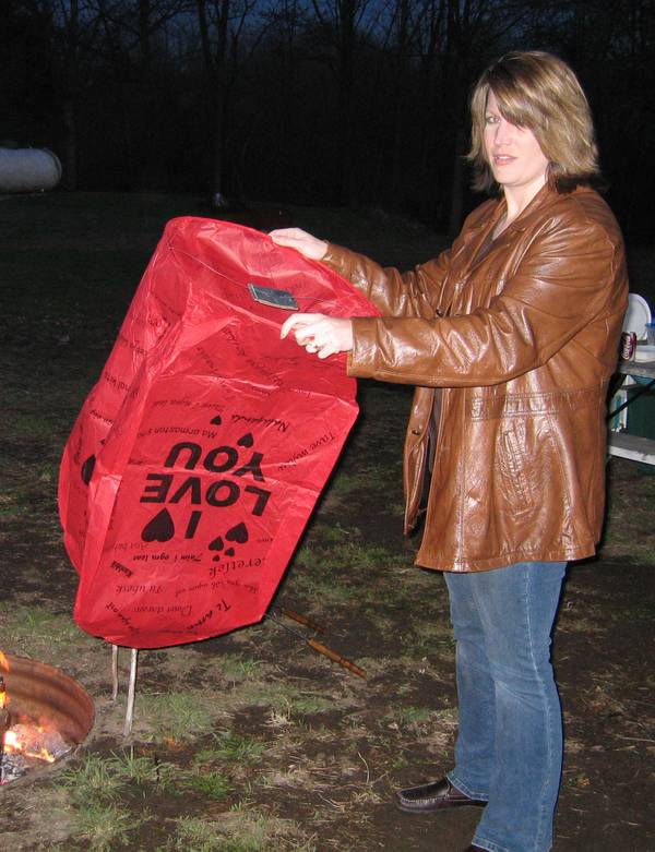 Unfoldinng the 'Love' Sky Lantern 3